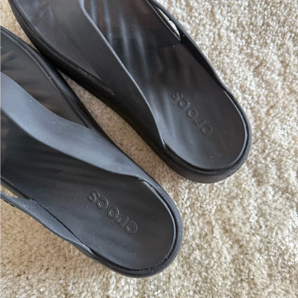 CROCS Black Platform Flip Flops